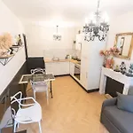 Le Cabinet De Curiosite - La Bonne Marienne Apartment Angers